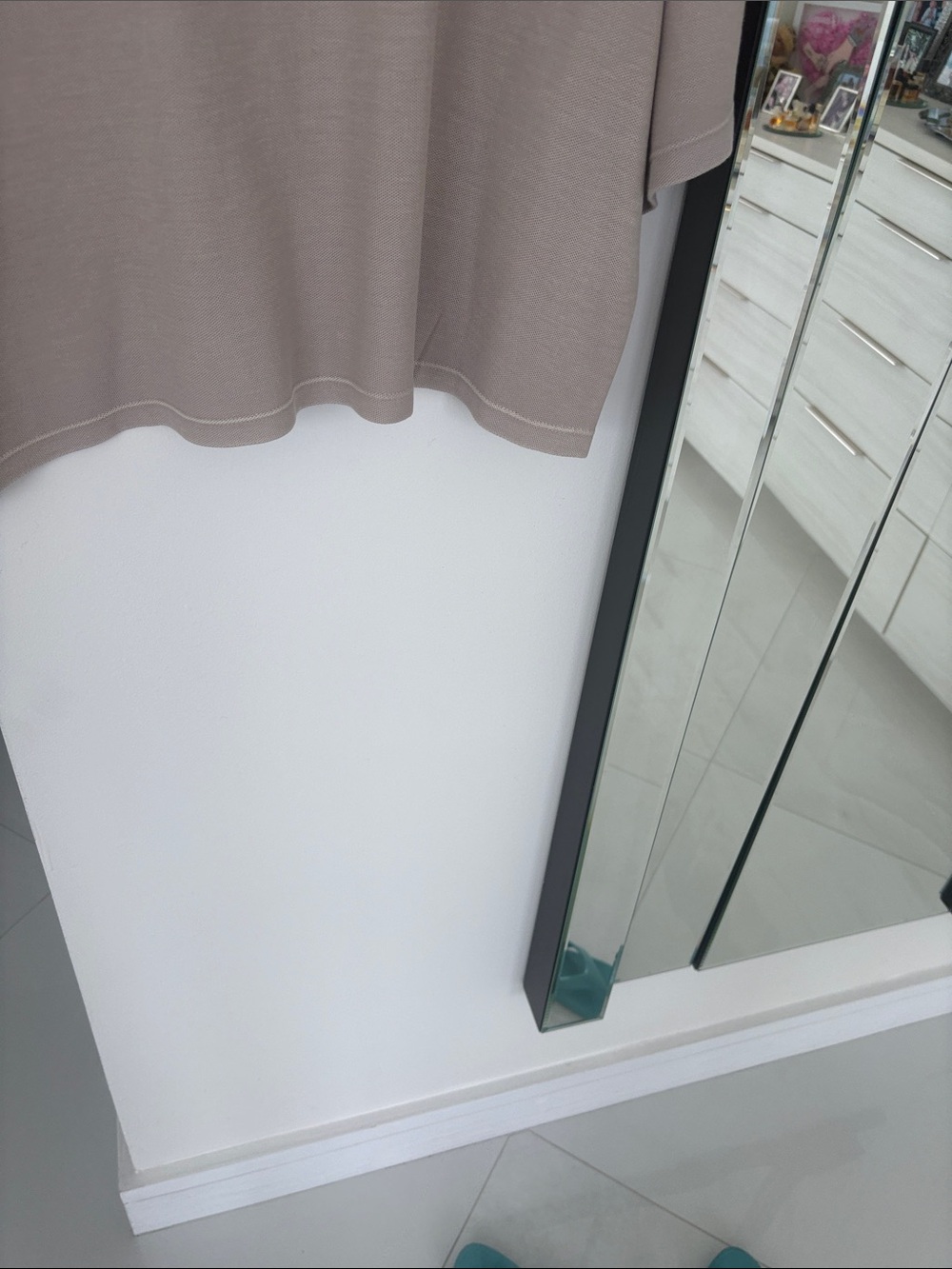 ATM Anthony Thomas Melillo Boxy Short Sleeve Tee in Taupe with Contrast Pocket - Picture 3 of 5